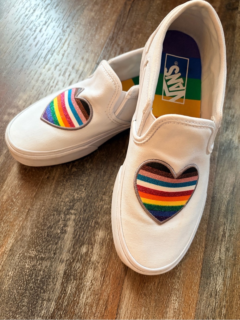 Vans Pride Asher Slip On Rainbow Heart Shoes. Women’s 6.5